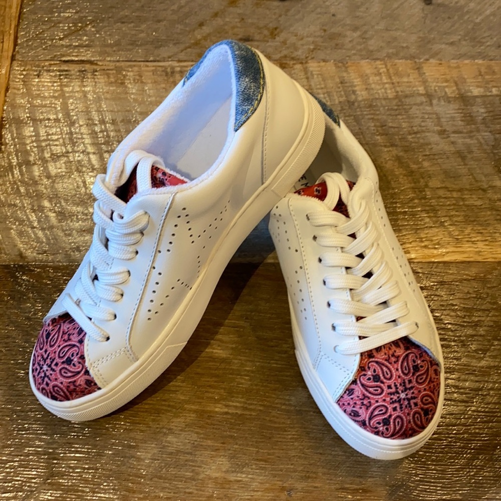 Steve Madden Women’s Rezume White Leather Paisley Sneakers 7M